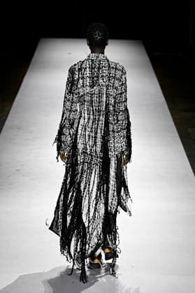 Yohji Yamamoto Women s Ready-to-Wear Spring Summer 2027 Collection Fashion Show during Paris Fashion Week, on October 2, 2026 Bestimage Yohji Yamamoto Fashion Show Women s Ready-to-Wear Spring Summer 2027 Collection during Paris Fashion Week, on October 2, 2026, in Paris, France Paris France  Copyright: xAgencex xBestimagexAgencex xBestimagex