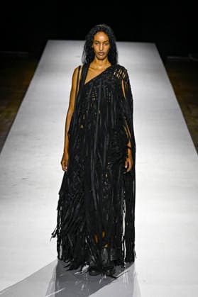 Yohji Yamamoto Women s Ready-to-Wear Spring Summer 2027 Collection Fashion Show during Paris Fashion Week, on October 2, 2026 Bestimage Yohji Yamamoto Fashion Show Women s Ready-to-Wear Spring Summer 2027 Collection during Paris Fashion Week, on October 2, 2026, in Paris, France Paris France  Copyright: xAgencex xBestimagexAgencex xBestimagex