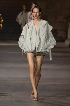 Victoria Beckham Women s Ready-to-Wear Spring Summer 2027 Collection Fashion Show during Paris Fashion Week, on October 2, 2026, in Paris, Bestimage Victoria Beckham Fashion Show Women s Ready-to-Wear Spring Summer 2027 Collection during Paris Fashion Week, on October 2, 2026, in Paris, France Paris France Copyright: xAgencex xBestimagexAgencex xBestimagex