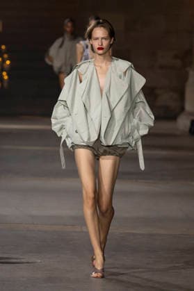 Victoria Beckham Women s Ready-to-Wear Spring Summer 2027 Collection Fashion Show during Paris Fashion Week, on October 2, 2026, in Paris, Bestimage Victoria Beckham Fashion Show Women s Ready-to-Wear Spring Summer 2027 Collection during Paris Fashion Week, on October 2, 2026, in Paris, France Paris France Copyright: xAgencex xBestimagexAgencex xBestimagex