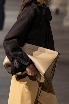 Victoria Beckham Women s Ready-to-Wear Spring Summer 2027 Collection Fashion Show during Paris Fashion Week, on October 2, 2026, in Paris, Bestimage Victoria Beckham Fashion Show Women s Ready-to-Wear Spring Summer 2027 Collection during Paris Fashion Week, on October 2, 2026, in Paris, France Paris France  Copyright: xAgencex xBestimagexAgencex xBestimagex