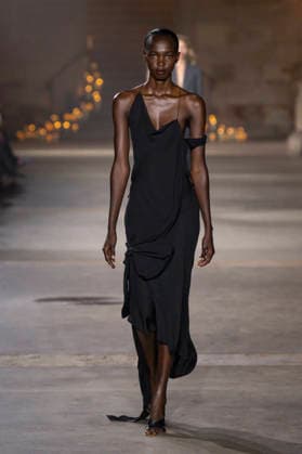 Victoria Beckham Women s Ready-to-Wear Spring Summer 2027 Collection Fashion Show during Paris Fashion Week, on October 2, 2026, in Paris, Bestimage Victoria Beckham Fashion Show Women s Ready-to-Wear Spring Summer 2027 Collection during Paris Fashion Week, on October 2, 2026, in Paris, France Paris France  Copyright: xAgencex xBestimagexAgencex xBestimagex