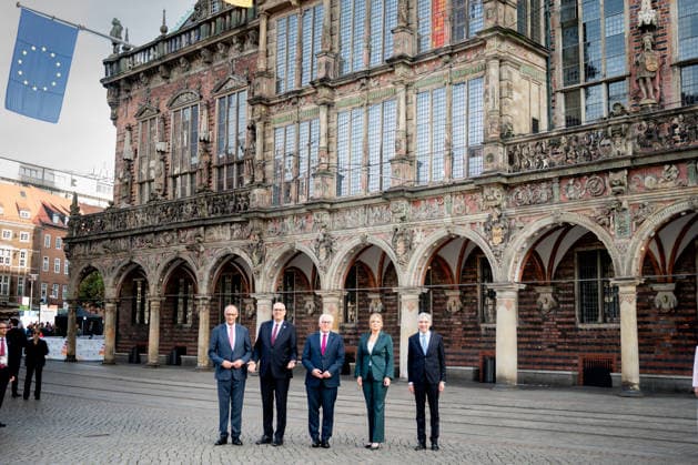 Celebrations for German Unity Day 2026 in Bremen: Federal Chancellor Friedrich Merz (CDU), together with Andreas Bovenschulte, President of the Bundesrat, Federal President Frank-Walter Steinmeier, Bundestag President Julia Kloeckner, and Stephan Ha