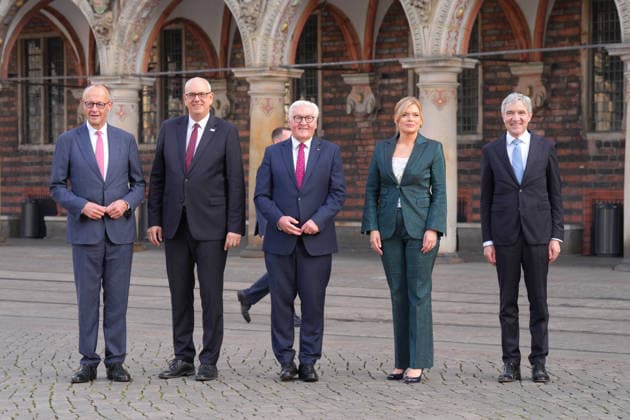 Unification Day celebrations in Bremen: Federal Chancellor Friedrich Merz (CDU), together with Andreas Bovenschulte, President of the Bundesrat, Federal President Frank-Walter Steinmeier, Bundestag President Julia Kloeckner, and Stephan Harbarth, President of the Federal Constitutional Cou