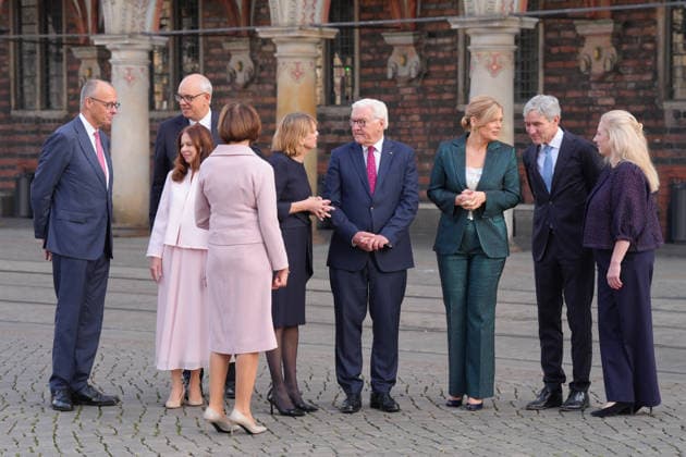 Unification Day celebrations in Bremen: Federal Chancellor Friedrich Merz (CDU) with his wife Charlotte, together with Andreas Bovenschulte, President of the Bundesrat, an