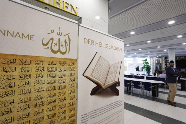 Open Mosque Day in Germany Open Mosque Day in Germany.a view of the mosque Bait ur Rehman Moschee in Nuremberg, Germany . October 03rd , 2026 Photo by Davide Elias Copyright: xDavidexEliasx