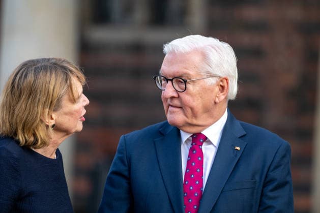 Celebrating German Unity Day in Bremen: German Unity Day 2026 celebrations, Bremen, October 3, 2026, Bremen, Germany, October 3, 2026 Celebrating German Unity Day in Bremen at the Market Square, City Hall on October 3, 2026, in Bremen, Germany Photo by Axel Kaste: Vice President Frank Walter Steinmeier together with his wife Elke Bu Tag d. Dt. Einheit 3.10.26 LR-6963