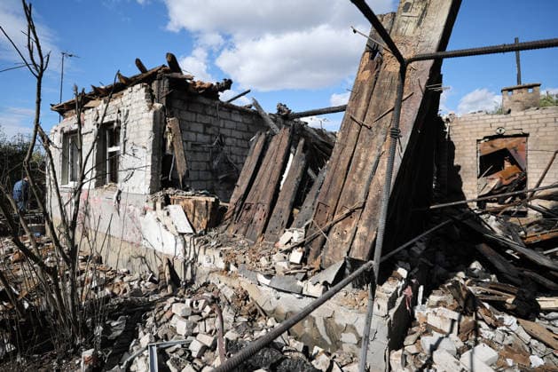 RUSSIA, DONETSK - OCTOBER 3, 2026: A house suffers damage from a drone strike on Donetsk s Kiyevsky District Donetsk Russia  - ZUMAt113 20261003_zaa_t113_032 Copyright: xDmitryxYagodkinx