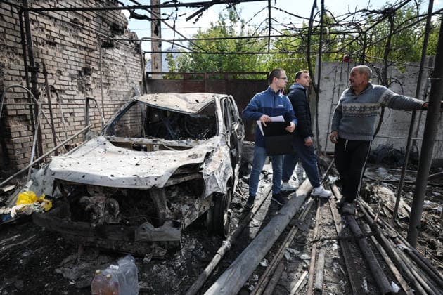 RUSSIA, DONETSK - OCTOBER 3, 2026: A house suffers damage from a drone strike on Donetsk s Kiyevsky District Donetsk Russia  - ZUMAt113 20261003_zaa_t113_038 Copyright: xDmitryxYagodkinx
