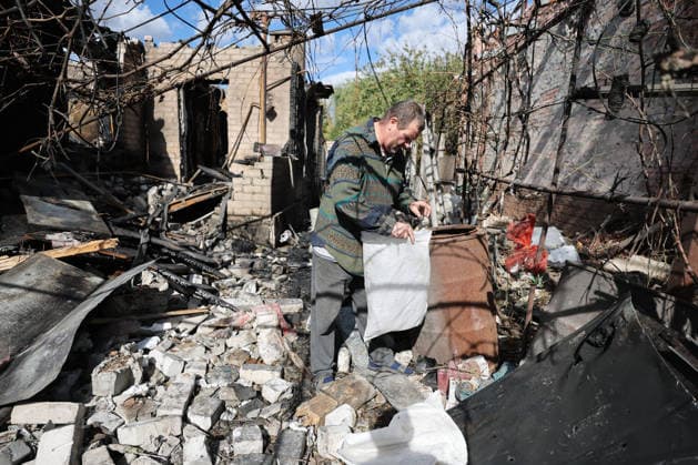 RUSSIA, DONETSK - OCTOBER 3, 2026: A house suffers damage from a drone strike on Donetsk s Kiyevsky District Donetsk Russia  - ZUMAt113 20261003_zaa_t113_041 Copyright: xDmitryxYagodkinx