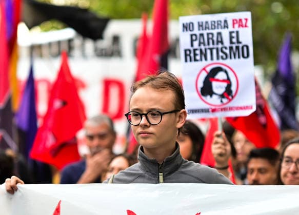 October 3, 2026, Madrid, Madrid, SPAIN: Demonstrators take part in a march for housing rights in Madrid, Spain. The mobilisation, called by the tenants unions, brings together columns departing from different parts of the city and converging at Cibeles. Protesters demand a 50% reduction in rents, indefinite rental contracts and the expropriation of housing owned by so-called vulture funds. The organisers are also calling for the movement to advance towards a general strike for housing. The demonstration follows the rejection by Spain s Congress of two government housing decrees the previous day. Madrid SPAIN - ZUMAz108 20261003_znp_z108_019 Copyright: xRichardxZubelzux