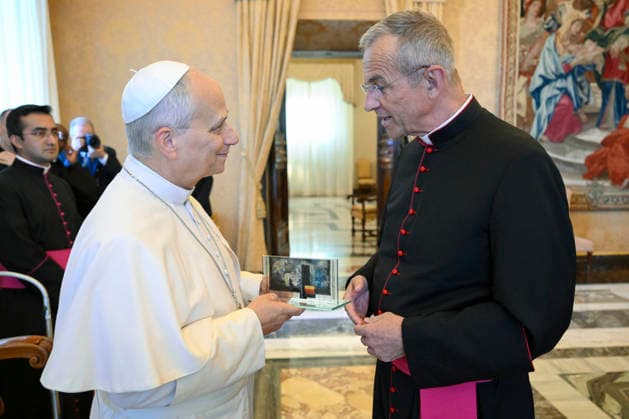 ITALY - PRIVATE AUDIENCE - VATICAN-2026 10 3 Italy, Rome, Vatican, 2026 10 3 Pope Leo XIV receives Community of the Pontifical Teutonic College of Santa Maria in Campo Santo, on the 150th anniversary of its founding in a private audience at The Vatican . EDITORIAL USE ONLY - NO BOOKS Copyright: xVATICANxMEDIA xCatholicxPressxPhotox