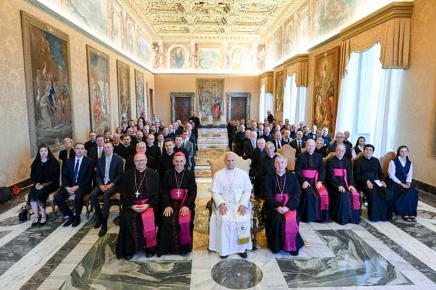 ITALY - PRIVATE AUDIENCE - VATICAN-2026 10 3 Italy, Rome, Vatican, 2026 10 3 Pope Leo XIV receives Community of the Pontifical Teutonic College of Santa Maria in Campo Santo, on the 150th anniversary of its founding in a private audience at The Vatican . EDITORIAL USE ONLY - NO BOOKS Copyright: xVATICANxMEDIA xCatholicxPressxPhotox