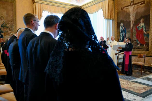 ITALY - PRIVATE AUDIENCE - VATICAN-2026 10 3 Italy, Rome, Vatican, 2026 10 3 Pope Leo XIV receives Community of the Pontifical Teutonic College of Santa Maria in Campo Santo, on the 150th anniversary of its founding in a private audience at The Vatican . EDITORIAL USE ONLY - NO BOOKS Copyright: xVATICANxMEDIA xCatholicxPressxPhotox