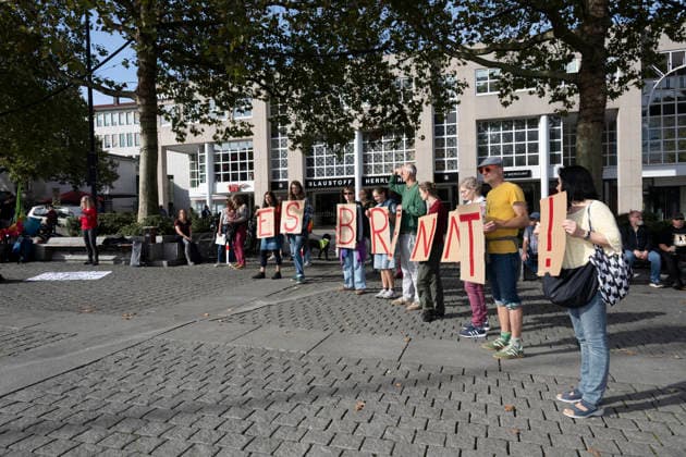 October 3, 2026 Press Event: Es brennt Initiative—Human Chain in Dortmund, Hansaplatz; Opening Remarks in Dortmund at Hansaplatz and Westenhellweg, North Rhine-Westphalia, Germany