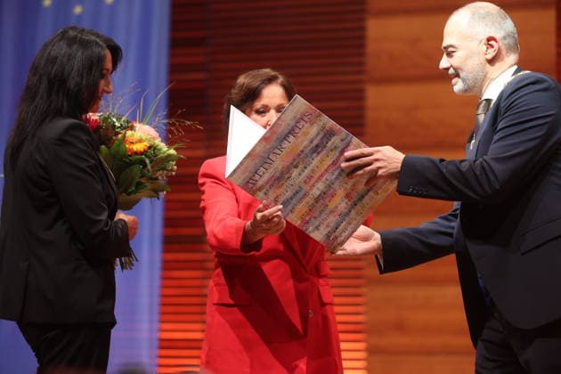 Weimar Prize Awarded to Ute Freudenberg Weimar, October 3, 2026 Weimar Prize Awarded to Ute Freudenberg The award ceremony took place on German Unity Day at the Weimarhalle and is Copyright: xMatthiasxGränzdörferx