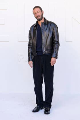 Ebon Moss Bachrach at the photocall for the Céline Spring Summer 2027 Women’s Ready-to-Wear collection during Paris Fashion Week (PFW) at the National Archives Museum in Paris, France, on October 3, 2026. Olivier Borde, Bestimage. Photocall at the Céline fashion show as part of Paris RTW Spring Summer 2027 Fashion Week, held at the Musée National des Archives on October 3, 2026, in Paris, France. Paris, France  Copyright: xOLIVIERxBORDEx xBESTIMAGExOLIVIERxBORDEx xBESTIMAGEx