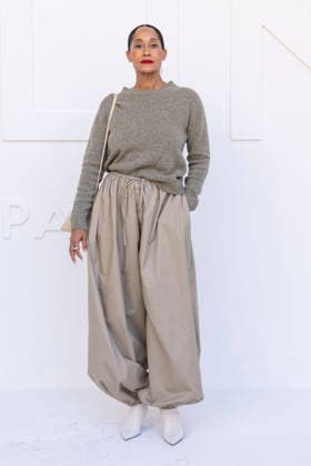 Tracee Ellis Ross at the photocall for the Céline Spring Summer 2027 Women’s Ready-to-Wear collection during Paris Fashion Week (PFW) at the National Archives Museum in Paris, France, on October 3, 2026. Olivier Borde, Bestimage. Photocall at the Céline fashion show as part of Paris RTW Spring Summer 2027 Fashion Week, held at the Musée National des Archives on October 3, 2026, in Paris, France. Paris, France  Copyright: xOLIVIERxBORDEx xBESTIMAGExOLIVIERxBORDEx xBESTIMAGEx