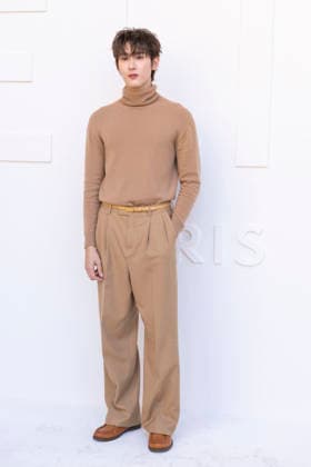Kasidet Plookphol, also known as Book, at the photocall for the Céline Spring Summer 2027 Women’s Ready-to-Wear collection during Paris Fashion Week (PFW) at the National Archives Museum in Paris, France, on October 3, 2026. Olivier Borde, Bestimage. Photocall at the Céline fashion show as part of Paris RTW Spring Summer 2027 Fashion Week, held at the National Archives Museum on October 3, 2026, in Paris, France. Paris, France Copyright: xOLIVIERxBORDEx xBESTIMAGExOLIVIERxBORDEx xBESTIMAGEx
