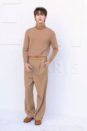 Kasidet Plookphol, also known as Book, at the photocall for the Céline Spring Summer 2027 Women’s Ready-to-Wear collection during Paris Fashion Week (PFW) at the National Archives Museum in Paris, France, on October 3, 2026. Olivier Borde, Bestimage. Photocall at the Céline fashion show as part of Paris RTW Spring Summer 2027 Fashion Week, held at the National Archives Museum on October 3, 2026, in Paris, France. Paris, France Copyright: xOLIVIERxBORDEx xBESTIMAGExOLIVIERxBORDEx xBESTIMAGEx