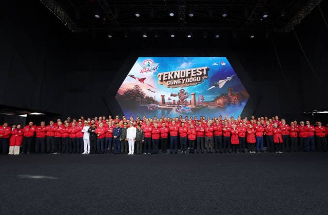 Turkish President Erdogan visits the TEKNOFEST Southeast in Sanliurfa SANLIURFA, TURKIYE - OCTOBER 03: (----EDITORIAL USE ONLY - MANDATORY CREDIT - TURKISH PRESIDENCY MURAT CETINMUHURDAR HANDOUT - NO MARKETING NO ADVERTISING CAMPAIGNS - DISTRIBUTED AS A SERVICE TO CLIENTS----) Turkish President Recep Tayyip Erdogan visits the Aerospace, Space and Technology Festival (TEKNOFEST) Southeast at Sanliurfa GAP Airport in Sanliurfa, Turkiye on October 3, 2026. Turkish Presidency Murat Cetinmuhurdar Handout Anadolu Sanliurfa Turkey. Editorial use only. Please get in touch for any other usage. Copyright: x2026xAnadoluxTurkishxPresidencyx MuratxCetinmuhurdarx xHandoutx