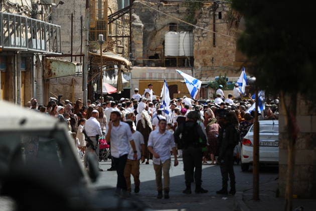 Israeli Soldiers Restrict Palestinian Movement During Settler Tour in Hebron Israeli soldiers restrict the movement of Palestinians and take security measures during a tour by Israeli settlers in the Old City of Hebron, in the West Bank, on October 3, 2026, during the Jewish holiday of Sukkot. Photo by Mamoun Wazwaz apaimages Hebron West Bank Palestinian Territory 031026_Hebron_MW_00(31) Copyright: xapaimagesxMamounxWazwazx xapaimagesx