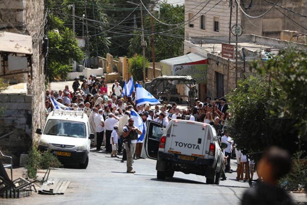 Israeli Soldiers Restrict Palestinian Movement During Settler Tour in Hebron Israeli soldiers restrict the movement of Palestinians and take security measures during a tour by Israeli settlers in the Old City of Hebron, in the West Bank, on October 3, 2026, during the Jewish holiday of Sukkot. Photo by Mamoun Wazwaz apaimages Hebron West Bank Palestinian Territory 031026_Hebron_MW_00(17) Copyright: xapaimagesxMamounxWazwazx xapaimagesx