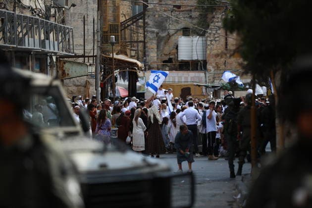 Israeli Soldiers Restrict Palestinian Movement During Settler Tour in Hebron Israeli soldiers restrict the movement of Palestinians and take security measures during a tour by Israeli settlers in the Old City of Hebron, in the West Bank, on October 3, 2026, during the Jewish holiday of Sukkot. Photo by Mamoun Wazwaz apaimages Hebron West Bank Palestinian Territory 031026_Hebron_MW_00(19) Copyright: xapaimagesxMamounxWazwazx xapaimagesx