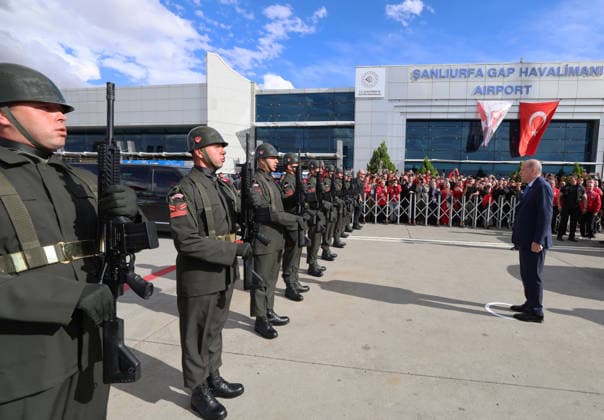 Turkish President Erdogan visits the TEKNOFEST Southeast in Sanliurfa SANLIURFA, TURKIYE - OCTOBER 03: (----EDITORIAL USE ONLY - MANDATORY CREDIT - TURKISH PRESIDENCY MURAT CETINMUHURDAR HANDOUT - NO MARKETING NO ADVERTISING CAMPAIGNS - DISTRIBUTED AS A SERVICE TO CLIENTS----) Turkish President Recep Tayyip Erdogan isalutes troops of the military honor guard upon his arrival at Sanliurfa GAP Airport to participate in various programs and Aerospace, Space and Technology Festival (TEKNOFEST) Southeast in Sanliurfa, Turkiye on October 3, 2026. Turkish Presidency Murat Cetinmuhurdar Handout Anadolu Sanliurfa Turkey. Editorial use only. Please get in touch for any other usage. Copyright: x2026xAnadoluxTurkishxPresidencyx MuratxCetinmuhurdarx xHandoutx