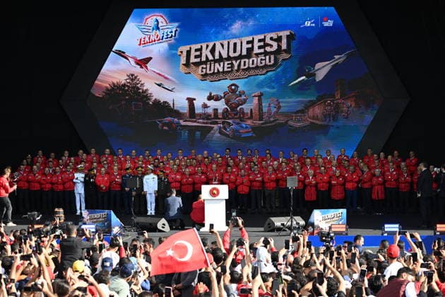 Turkish President Erdogan visits the TEKNOFEST Southeast in Sanliurfa SANLIURFA, TURKIYE - OCTOBER 03: Turkish President Recep Tayyip Erdogan visits the Aerospace, Space and Technology Festival (TEKNOFEST) Southeast at Sanliurfa GAP Airport in Sanliurfa, Turkiye on October 3, 2026. Ozkan Bilgin Anadolu Sanliurfa Turkey. Editorial use only. Please get in touch for any other usage. Copyright: x2026xAnadoluxOzkanxBilginx