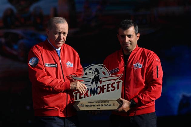 Turkish President Erdogan visits the TEKNOFEST Southeast in Sanliurfa SANLIURFA, TURKIYE - OCTOBER 03: Turkish President Recep Tayyip Erdogan visits the Aerospace, Space and Technology Festival (TEKNOFEST) Southeast at Sanliurfa GAP Airport in Sanliurfa, Turkiye on October 3, 2026. Harun Ozalp Anadolu Sanliurfa Turkey. Editorial use only. Please get in touch for any other usage. Copyright: x2026xAnadoluxHarunxOzalpx