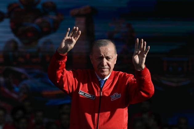 Turkish President Erdogan visits the TEKNOFEST Southeast in Sanliurfa SANLIURFA, TURKIYE - OCTOBER 03: Turkish President Recep Tayyip Erdogan greets crowd and participants during his visit to the Aerospace, Space and Technology Festival (TEKNOFEST) Southeast at Sanliurfa GAP Airport in Sanliurfa, Turkiye on October 3, 2026. Harun Ozalp Anadolu Sanliurfa Turkey. Editorial use only. Please get in touch for any other usage. Copyright: x2026xAnadoluxHarunxOzalpx