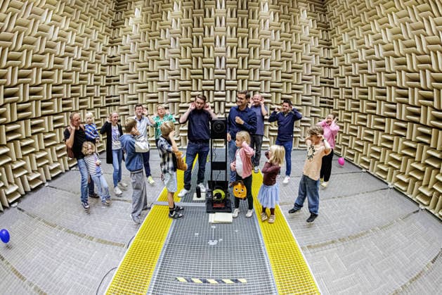 October 3, 2026, Düsseldorf: At this year’s TürenAuf Tag mit der Maus, children and parents will experience amazing acoustic experiments in an anechoic chamber at Düsseldorf University of Applied Sciences. Düsseldorf University of Applied Sciences, Münsterstraße, North Rhine-Westphalia, Germany