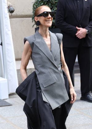 Céline Dion leaves the Royal Monceau hotel in Paris on October 3, 2026. Denis Guignebourg, Bestimage. Céline Dion leaves the Royal Monceau hotel in Paris on October 3, 2026. Paris, France  Copyright: xDenisxGuignebourgx xBestimagexDenisxGuignebourgx xBestimagex