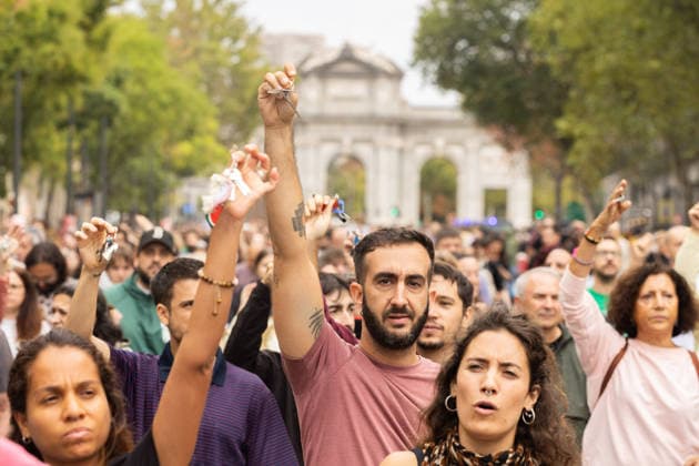 October 3, 2026, Madrid, Madrid, SPAIN: Almost half a million people demonstrated in Madrid this Saturday to demand intervention in the housing market. The protest took place a day after the Congress of DeputiesÃ¢â‚¬with votes from the political rightÃ¢â‚¬rejected two decrees aimed at increasing control over the real estate market. Madrid SPAIN - ZUMAl221 20261003_zip_l221_007 Copyright: xIgnacioxLopezxIsasmendix