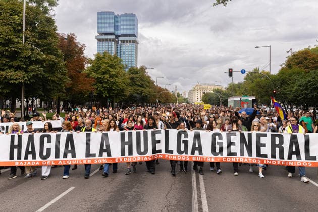 October 3, 2026, Madrid, Madrid, SPAIN: Almost half a million people demonstrated in Madrid this Saturday to demand intervention in the housing market. The protest took place a day after the Congress of Deputiesâ€with votes from the political rightâ€rejected two decrees aimed at increasing control over the real estate market. Madrid SPAIN - ZUMAl221 20261003_zip_l221_009 Copyright: xIgnacioxLopezxIsasmendix