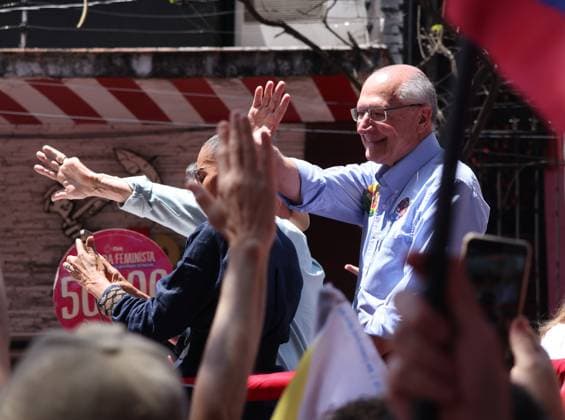 RECORD DATE NOT STATED Lula takes a walk along Paulista Avenue and continues along Augusta Street. Sao Paulo (SP), October 3, 2026 2026 Elections Lula President and candidate for re-election Luiz Inacio Lula da Silva (PT) participates in a walk on Paulista Avenue, in Sao Paulo, in the last campaign event before the first round of elections. The mobilization continues along Augusta Street towards Roosevelt Square. Lula is accompanied by allies, including Fernando Haddad, Geraldo Alckmin, Marina Silva, and Simone Tebet.(Foto: Leco Viana Thenews2 imago images) Lula takes a walk along Paulista Avenue and continues along Augusta Street.  Copyright: xLecoxVianax