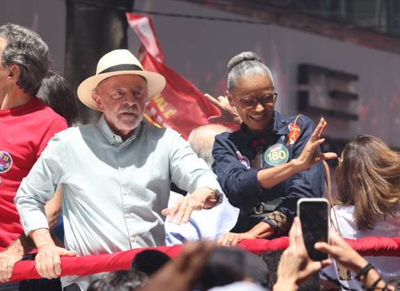 RECORD DATE NOT STATED Lula takes a walk along Paulista Avenue and continues along Augusta Street. Sao Paulo (SP), October 3, 2026 2026 Elections Lula President and candidate for re-election Luiz Inacio Lula da Silva (PT) participates in a walk on Paulista Avenue, in Sao Paulo, in the last campaign event before the first round of elections. The mobilization continues along Augusta Street towards Roosevelt Square. Lula is accompanied by allies, including Fernando Haddad, Geraldo Alckmin, Marina Silva, and Simone Tebet.(Foto: Leco Viana Thenews2 imago images) Lula takes a walk along Paulista Avenue and continues along Augusta Street.  Copyright: xLecoxVianax