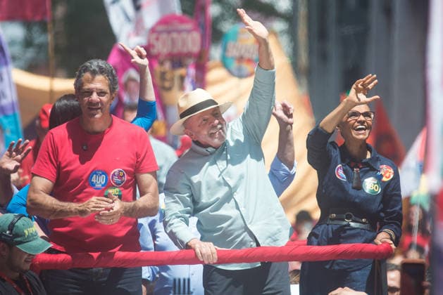 SaO PAULO, SP - 03.10.2026: CAMINHADA REuNE LULA E HADDAD EM SP - President and candidate for re-election Luiz Inacio Lula da Silva participates this Saturday (3), with Fernando Haddad, Simone Tebet and Marina Silva in a campaign walk on Avenida Paulista, in Sao Paulo. In the photo, Luiz Inacio Lula da Silva. x3024138x  VincentxBosson