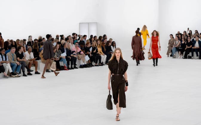 PARIS FASHION WEEK SPRING AND 27 WOMEN S READY-TO-WEAR HERMES sylvie lefort photography MAXPPP 03 10 2026 @Sylvie Lefort Photography MAXPPP October 3, 2026 Models showcase creations from the HERMÈS Women’s Spring Summer 2027 collection during Paris Fashion Week in Paris, France, October 3, 2026. The presentation of the women’s collections ran from September 28 to October 6, 26. Copyright: xMAXPPPxsylviexlefortxphotographyx LFR202610035955 LFR202610035955