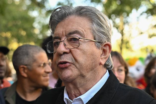 Jean-Luc MÃ lenchon, the LFI candidate in the 2027 presidential election, addresses the crowd on the sidelines of the 2026 Pride March in Paris on 3 October 2026 - 03 10 2026 - France Ile-de-France (region) Paris - JulienxMattiax xLexPictorium LePictorium_0341755