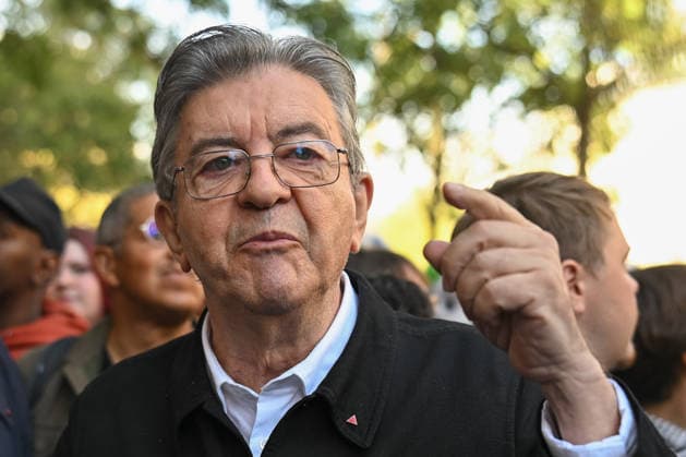 Jean-Luc MÃ lenchon, the LFI candidate in the 2027 presidential election, addresses the crowd on the sidelines of the 2026 Pride March in Paris on 3 October 2026 - 03 10 2026 - France Ile-de-France (region) Paris - JulienxMattiax xLexPictorium LePictorium_0341763