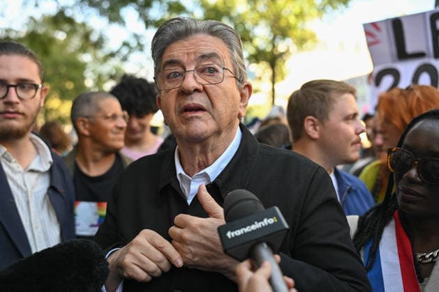 Jean-Luc MÃ lenchon, the LFI candidate in the 2027 presidential election, addresses the crowd on the sidelines of the 2026 Pride March in Paris on 3 October 2026 - 03 10 2026 - France Ile-de-France (region) Paris -  JulienxMattiax xLexPictorium LePictorium_0341767