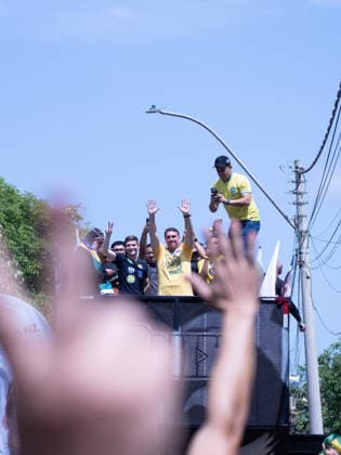Flavio Bolsonaro and Tarcisio de Freitas attend campaign motorcycle rally in Sao Paulo Flavio Bolsonaro, candidate for President of Brazil, and Sao Paulo Governor Tarcisio de Freitas, candidate for reelection, participate in a campaign motorcycle rally between Santa Barbara d Oeste and Americana, Sao Paulo state, Brazil, on October 3, 2026, on the final day of campaigning for the first round of the 2026 Brazilian elections. The event was also attended by Senate candidates Andre do Prado and Guilherme Derrite. Copyright: xxVitorxBitencourtx