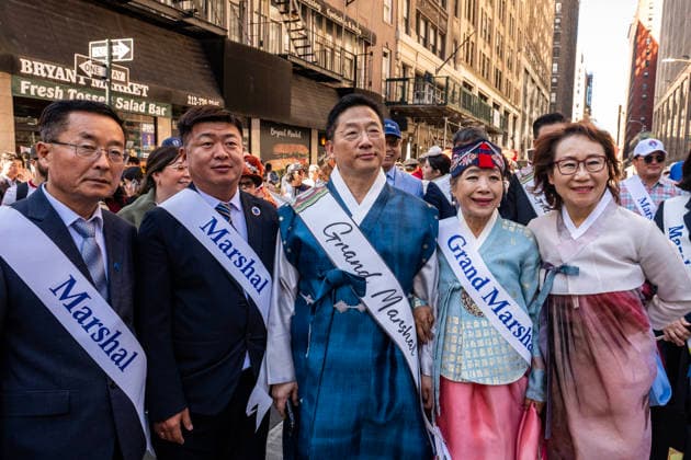 October 3, 2026, New York, New York, USA: Grand marshals of the 2026 NYC Korean Parade pose for a photo before the start of the march. New York USA - ZUMAh214 20261003_znp_h214_002 Copyright: xSDxHerzogx