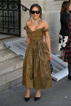 PFW Vivienne Westwood Outside Arrivals Guest arriving at the Vivienne Westwood show during Paris Fashion Week, in Paris, France on 3 October 2026. Photo by Julien Reynaud APS-Medias ABACAPRESS.COM Paris France  Copyright: xReynaudxJulien APS-Medias ABACAx