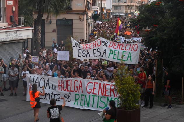 Housing Protest in Málaga Photos from the housing protest in Málaga October 3, 2026, in Málaga, Andalusia, Spain October 3, 2026, in Málaga, Málaga, Spain Copyright: xÃlexxZeax 7819169