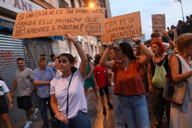 Housing Protest in Málaga Photos from the housing protest in Málaga October 3, 2026, in Málaga, Andalusia, Spain October 3, 2026, in Málaga, Málaga, Spain Copyright: xÃlexxZeax 7819173