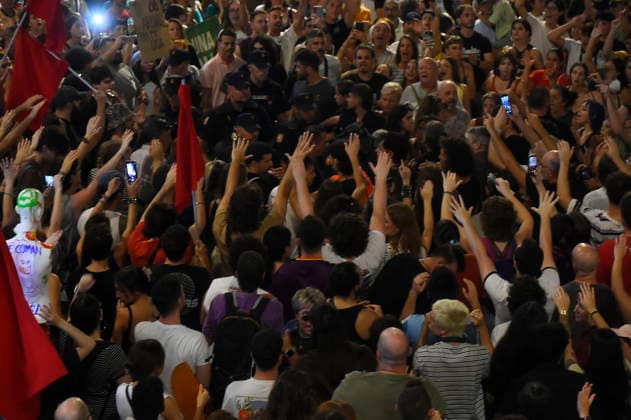 Housing Protest in Málaga Photos from the housing protest in Málaga October 3, 2026, in Málaga, Andalusia, Spain October 3, 2026, in Málaga, Málaga, Spain  Copyright: xÃlexxZeax 7819186