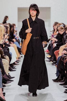 (261004) -- PARIS, Oct. 4, 2026 -- A model presents a creation from the Womenswear Spring Summer 2027 collections by Celine during the Paris Fashion Week in Paris, France, Oct. 3, 2026. (MeetEurope Handout via Xinhua) FRANCE-PARIS-FASHION WEEK-CELINE XinxHuashefa 